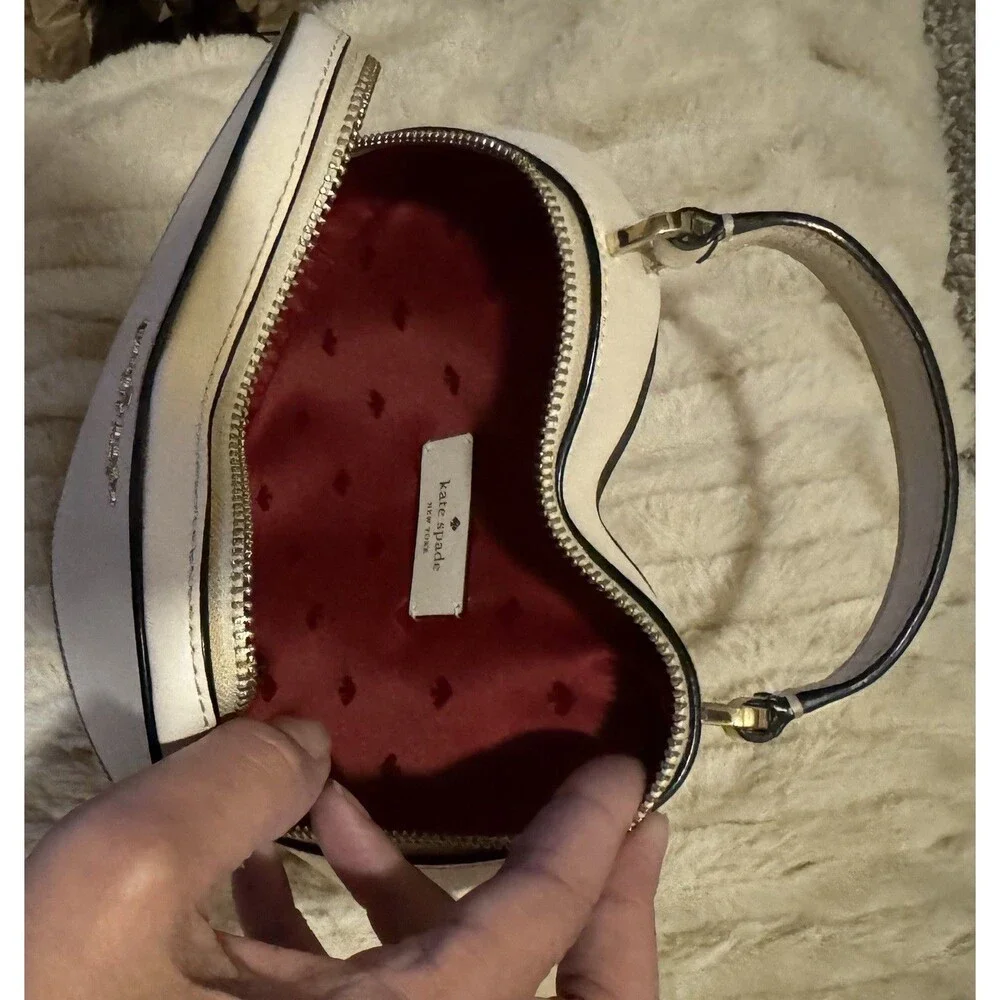 EUC Kate Spade Love Shack Heart Crossbody Purse Brand Kate Spade/New York Strap